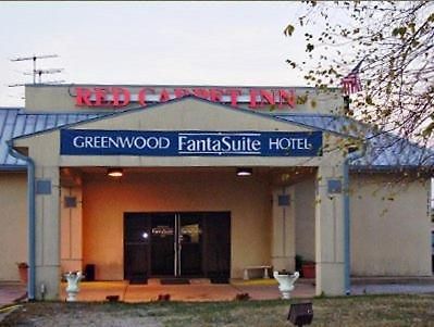 Red Carpet Inn Fanta Suites Hotel Greenwood Buitenkant foto