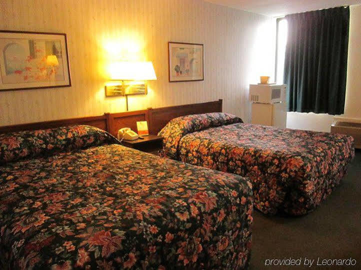 Red Carpet Inn Fanta Suites Hotel Greenwood Buitenkant foto