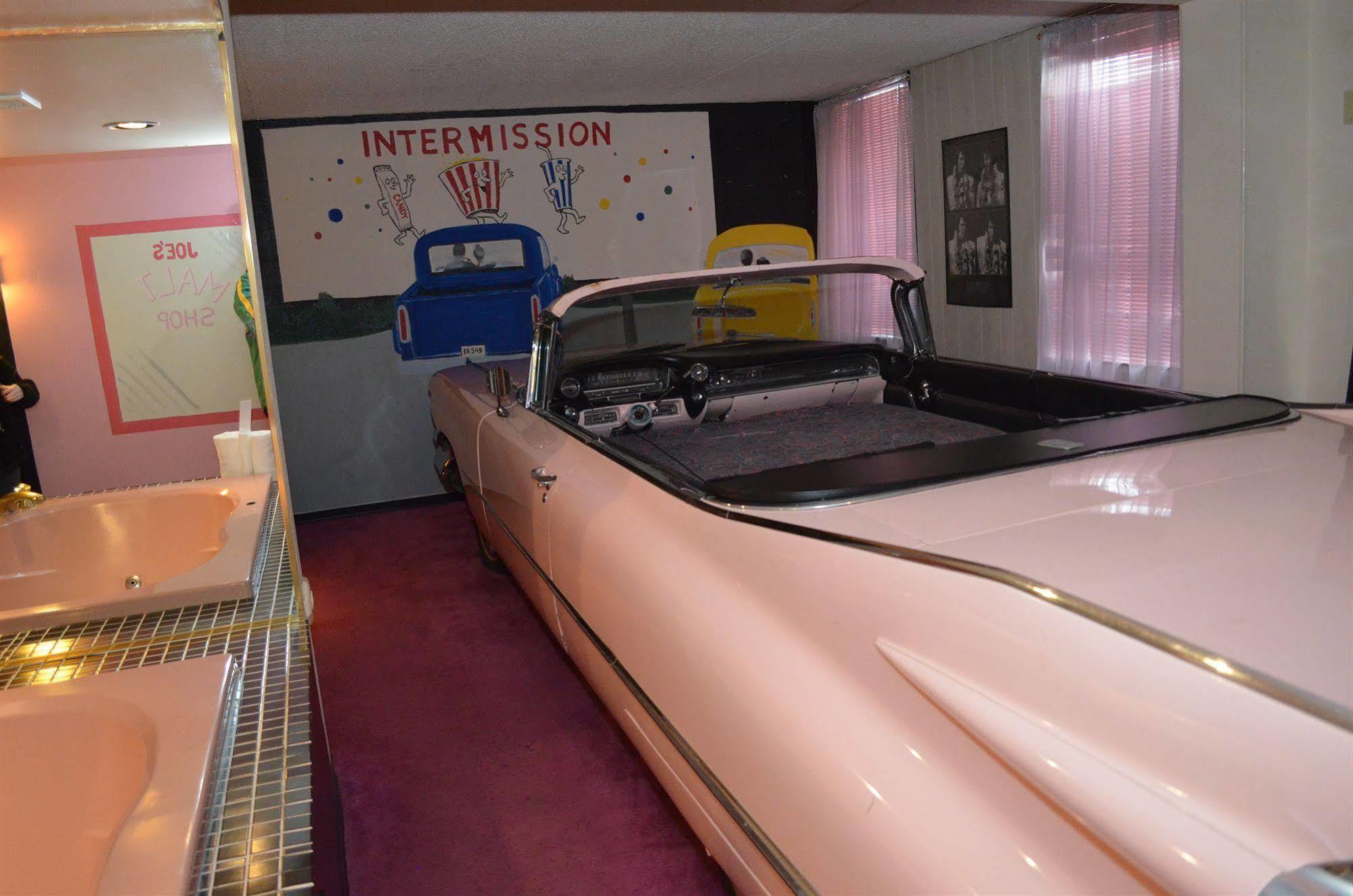 Red Carpet Inn Fanta Suites Hotel Greenwood Buitenkant foto